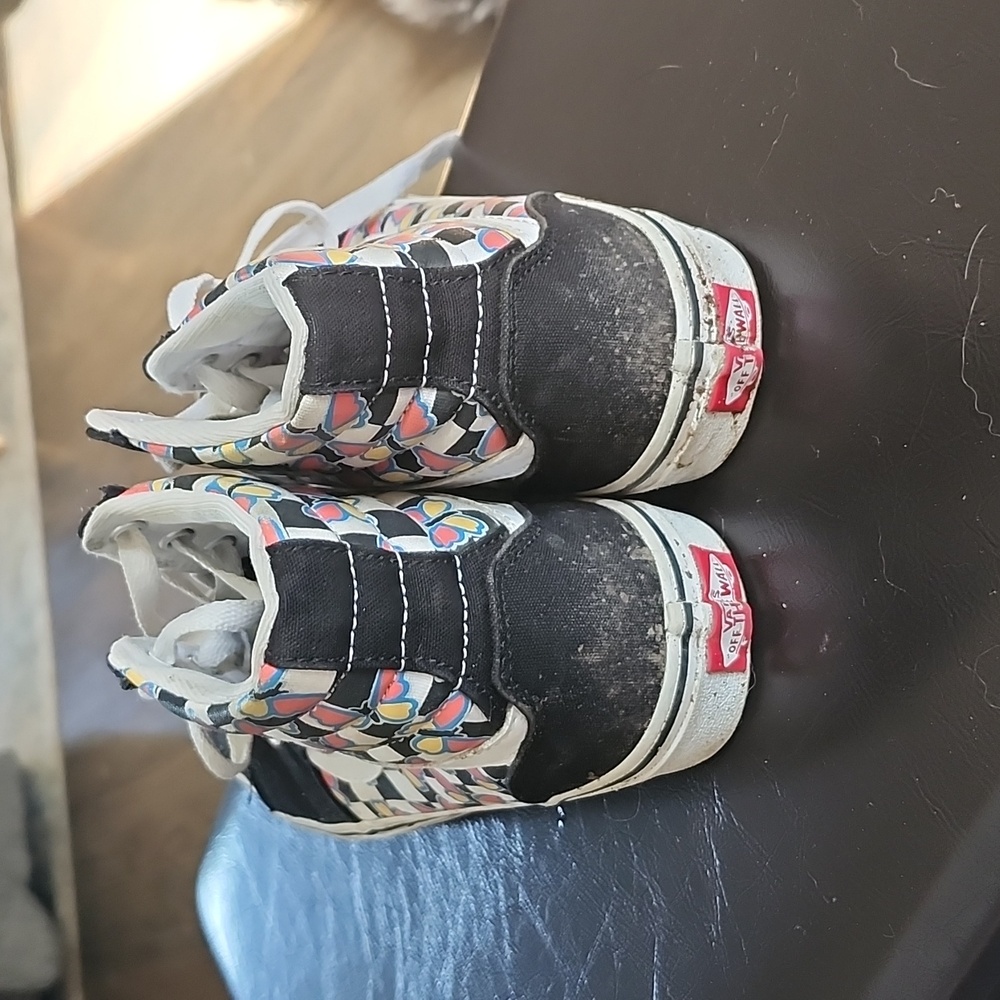 Butterfly vans - Picture 4 of 4